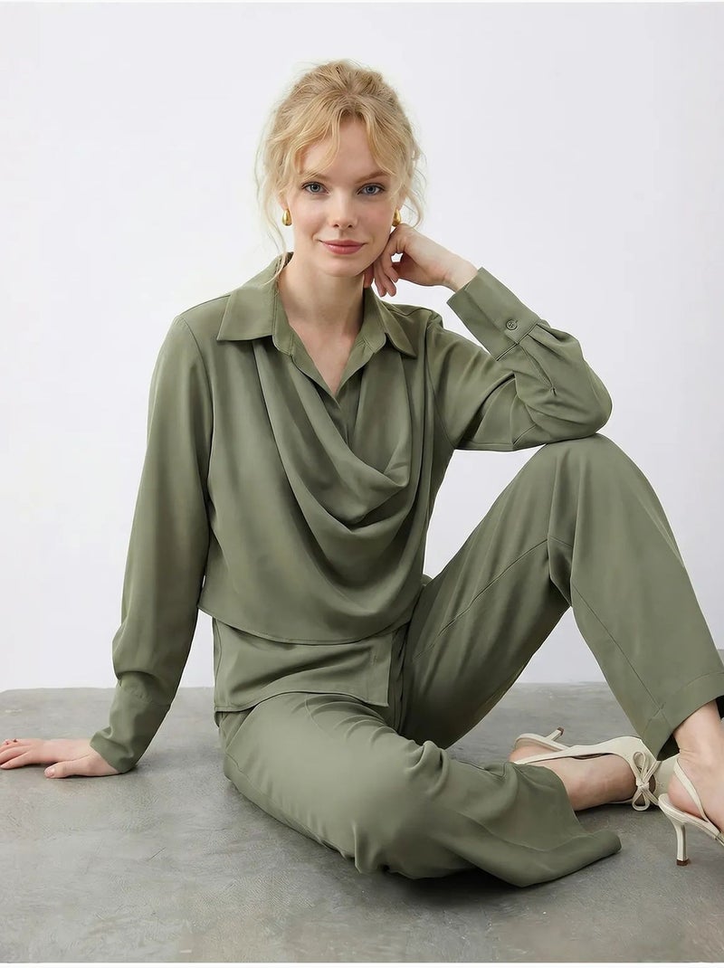 Completo due pezzi a vita alta e gamba larga con colletto a camicia lucci Verde kaki - Kiabi