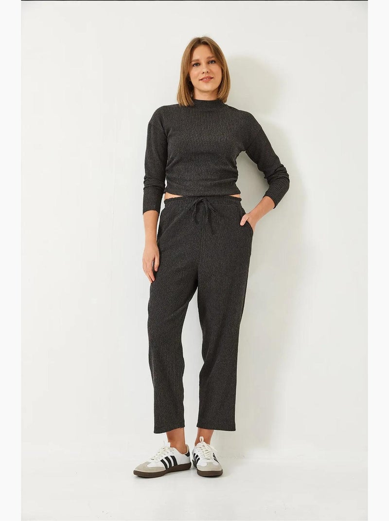 Completo due pezzi composto da top corto e pantaloni con elastico in vita lucci Grigio medio - Kiabi
