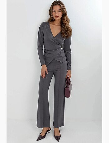 Completo due pezzi con camicetta e pantaloni con dettagli accessorio, hiccup