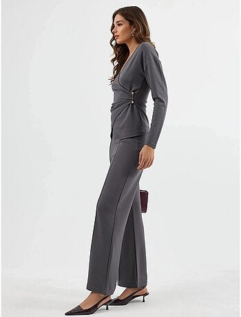 Completo due pezzi con camicetta e pantaloni con dettagli accessorio, hiccup