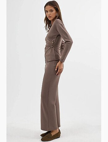 Completo due pezzi con camicetta e pantaloni con dettagli accessorio, hiccup