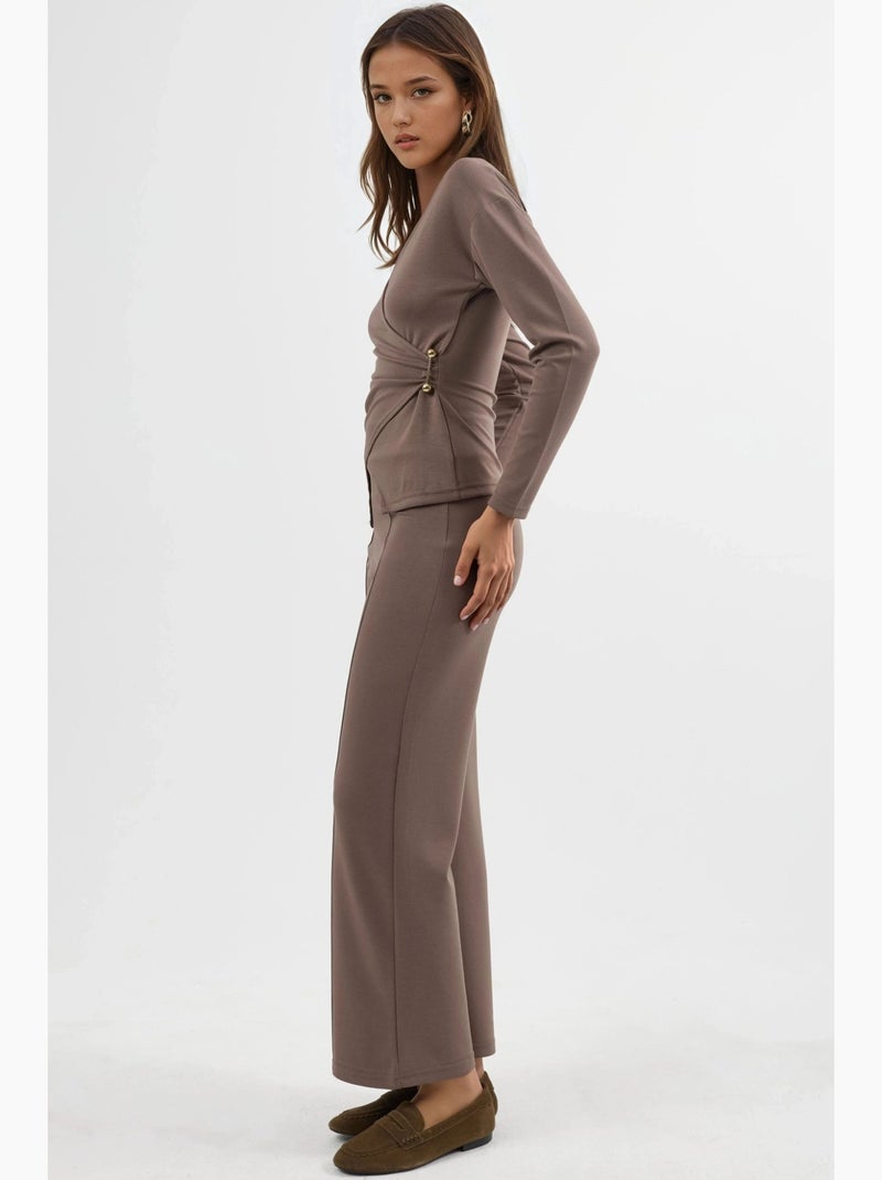 Completo due pezzi con camicetta e pantaloni con dettagli accessorio, hiccup Marrone chiaro - Kiabi