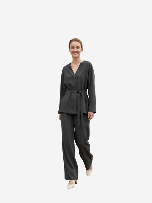 Completo due pezzi con cintura, scollo a v e maniche lunghe my fashion - Kiabi Completo due pezzi con cintura, scollo a v e maniche lunghe my fashion - Kiabi