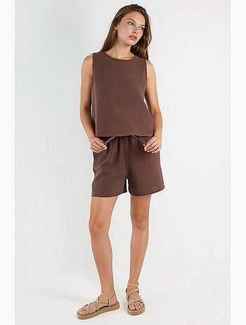 Completo due pezzi con top in mussola senza maniche e shorts hiccup
