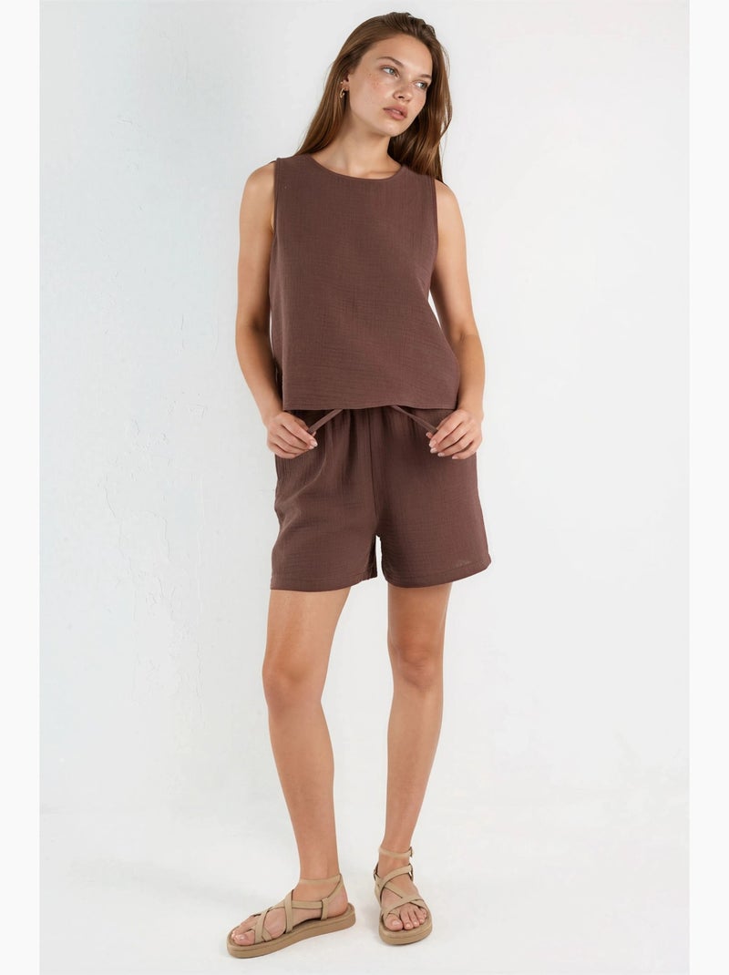 Completo due pezzi con top in mussola senza maniche e shorts hiccup Marrone cioccolato - Kiabi