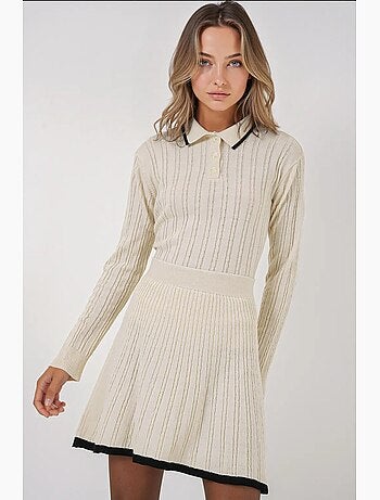 Completo due pezzi in maglia con gonna e maglione a collo alto bdart