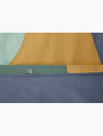 Completo letto stile moderno ed energia luminosa