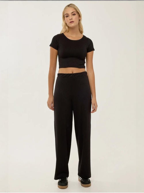 Completo maglia corta in maglia e pantaloni con cintura elastica - Kiabi Completo maglia corta in maglia e pantaloni con cintura elastica - Kiabi