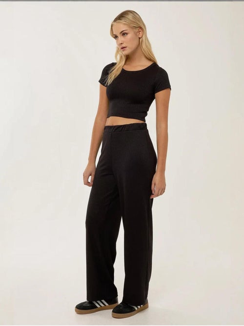 Completo maglia corta in maglia e pantaloni con cintura elastica - Kiabi Completo maglia corta in maglia e pantaloni con cintura elastica - Kiabi