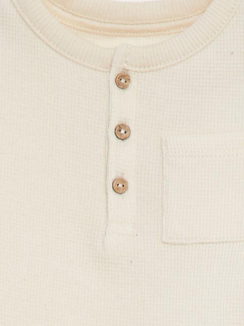 Completo pigiama corto t-shirt + shorts in maglia goffrata - 2 pezzi - Kiabi