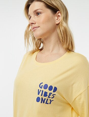 Completo pigiama t-shirt con scritta + shorts stampati