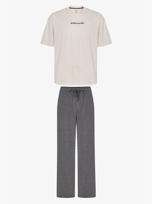 Completo pigiama uomo modern stone oversize a maniche corte penti - Kiabi Completo pigiama uomo modern stone oversize a maniche corte penti - Kiabi