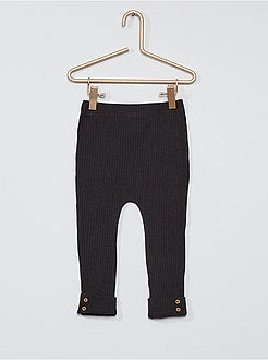 Completo t-shirt con volant + leggings a coste - Kiabi