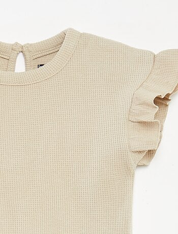 Completo t-shirt + shorts + cappellino bob in tessuto goffrato - 3 pezzi