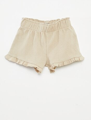 Completo t-shirt + shorts + cappellino bob in tessuto goffrato - 3 pezzi