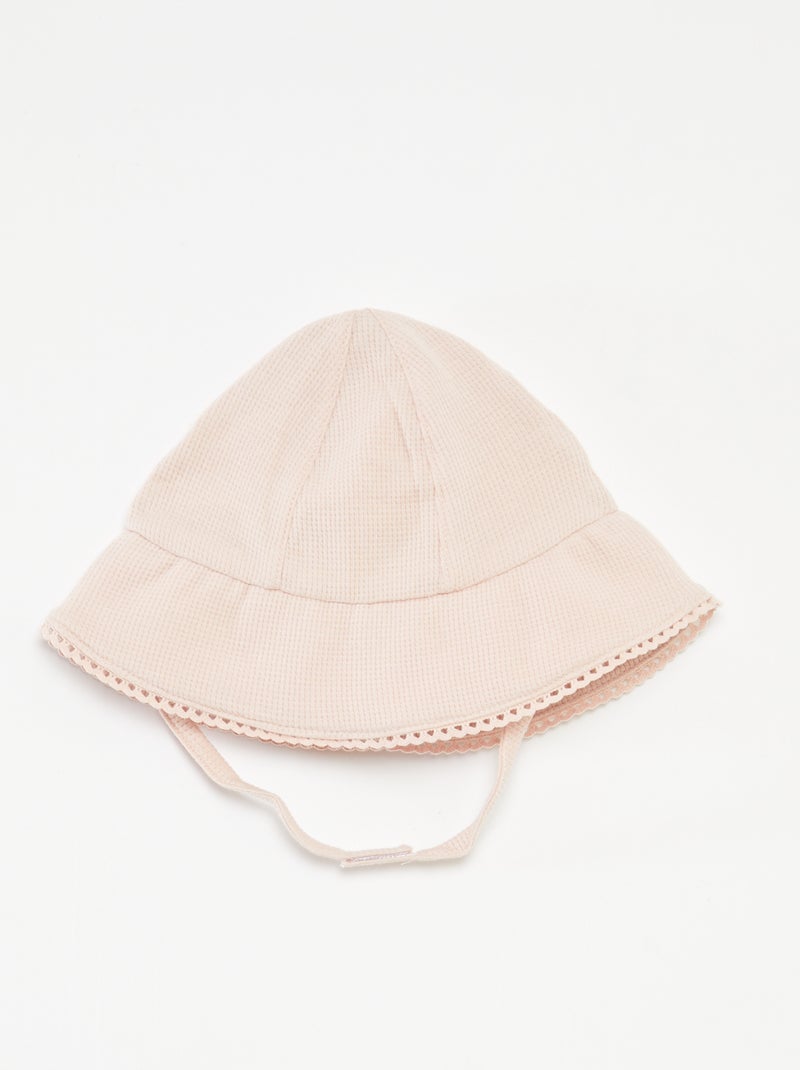 Completo t-shirt + shorts + cappellino bob in tessuto goffrato - 3 pezzi ROSA - Kiabi