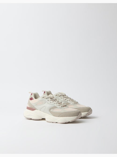 Contrast sneakers, mo fashion - Kiabi Contrast sneakers, mo fashion - Kiabi