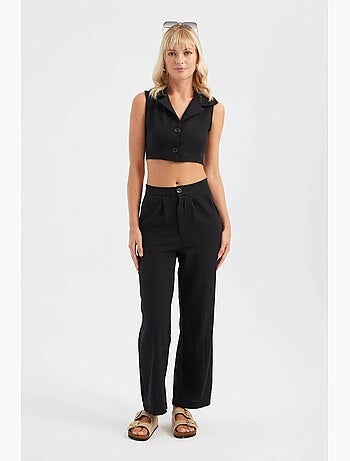 Coord con gilet cropped con scollo a v e pantaloni a gamba dritta plissettati hiccup