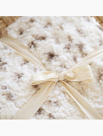 Coperta a pois con trama in rilievo e retro in velluto