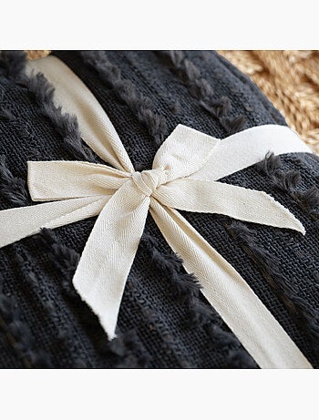 Coperta in ciniglia testurizzata con frange