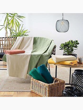 Coperta in policotone leggera e versatile