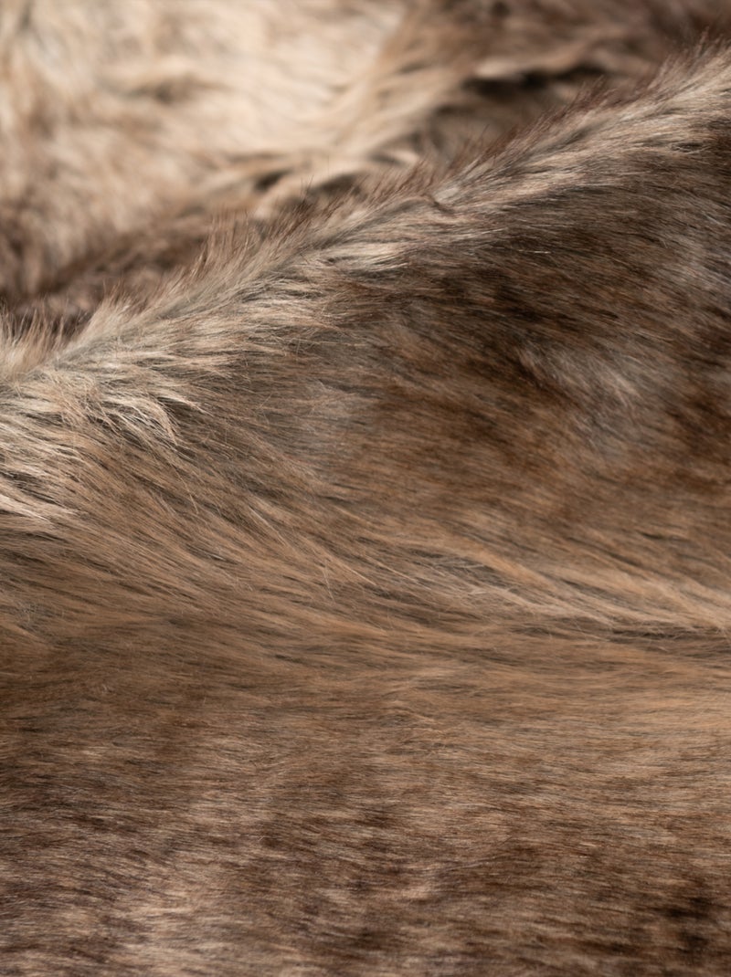 Coperta in similpelliccia effetto lupo con fodera in velluto Marrone scuro - Kiabi