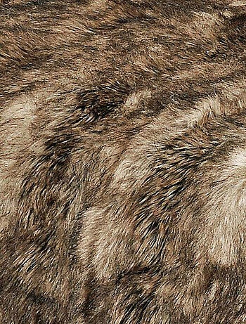 Coperta o copriletto in finta pelliccia