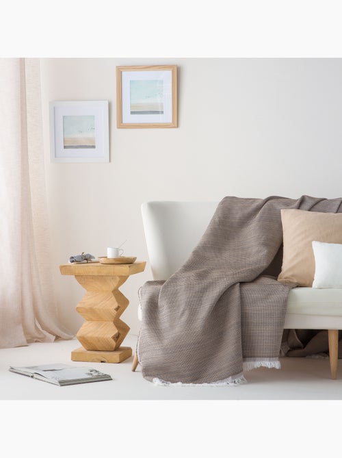 Coperta tipo Plaid, tessuto strutturato in filato tinto a rilievo a nido d'ape, con frange - Gamusi - Kiabi Coperta tipo Plaid, tessuto strutturato in filato tinto a rilievo a nido d'ape, con frange - Gamusi - Kiabi