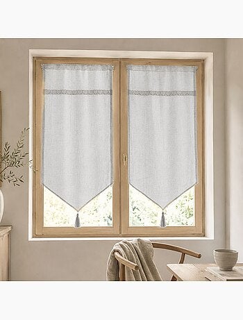 Coppia di tende trasparenti con bordatura in macramè a forma di cuori