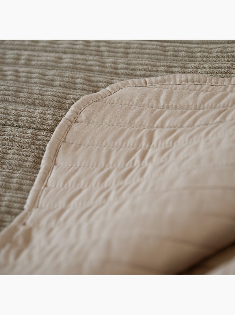 Copriletto trapuntato in velluto a coste Beige conchiglia - Kiabi