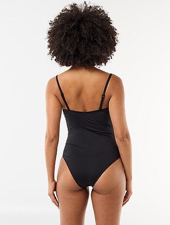 Costume da bagno intero con scollo quadrato