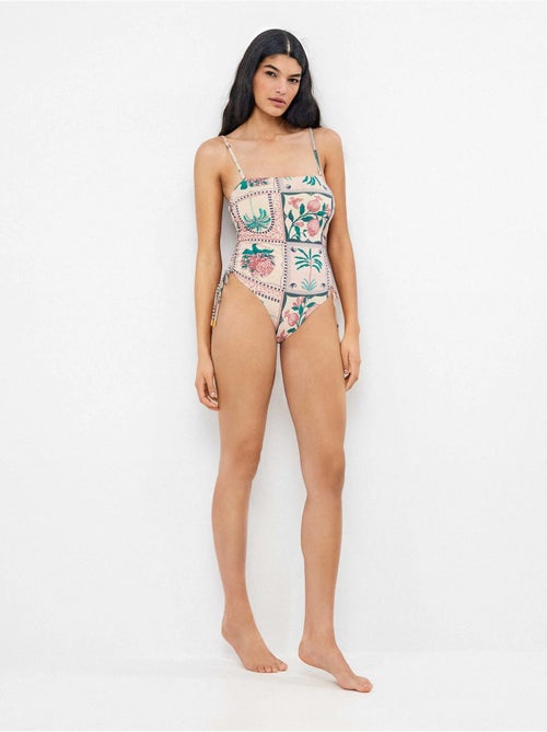 Costume da bagno senza ferretto scollo bandeau - Kiabi Costume da bagno senza ferretto scollo bandeau - Kiabi