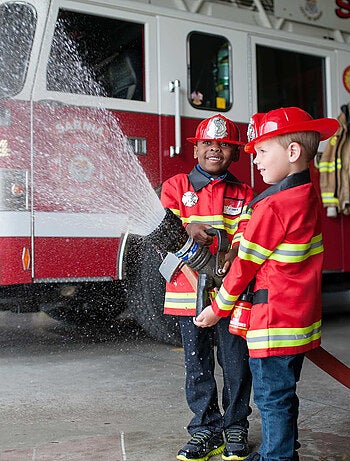 Costume pompiere con accessori per bambini | Great Pretenders