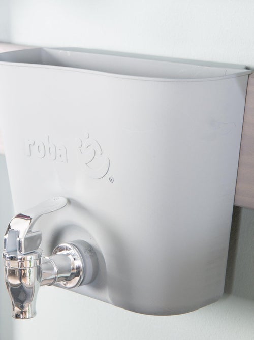 Cucina da esterno per bambini in legno massello con accessori – "Roba" - Kiabi