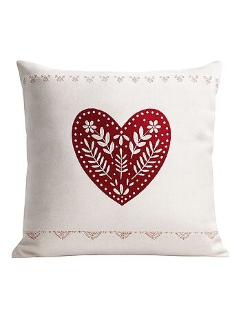 Cuscino da montagna con cuore rosso