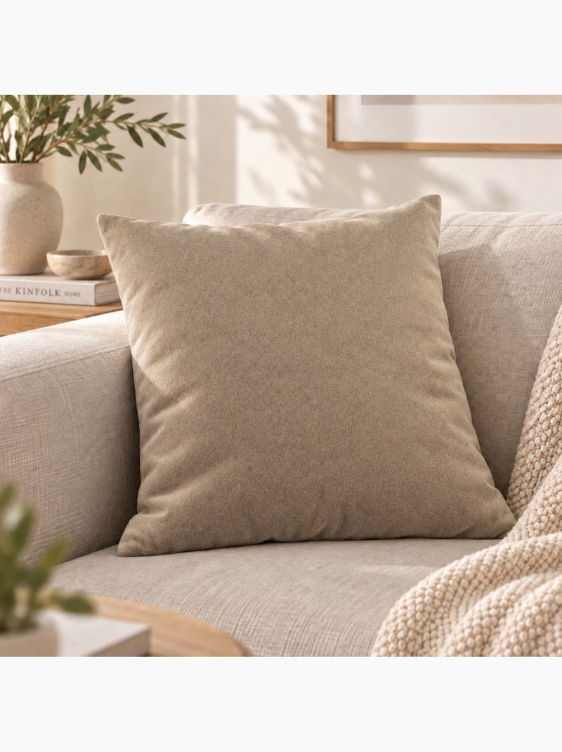 Cuscino in velluto effetto pelle di pesca Beige - Kiabi