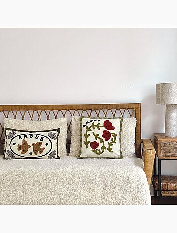 Cuscino ricamato con papavero