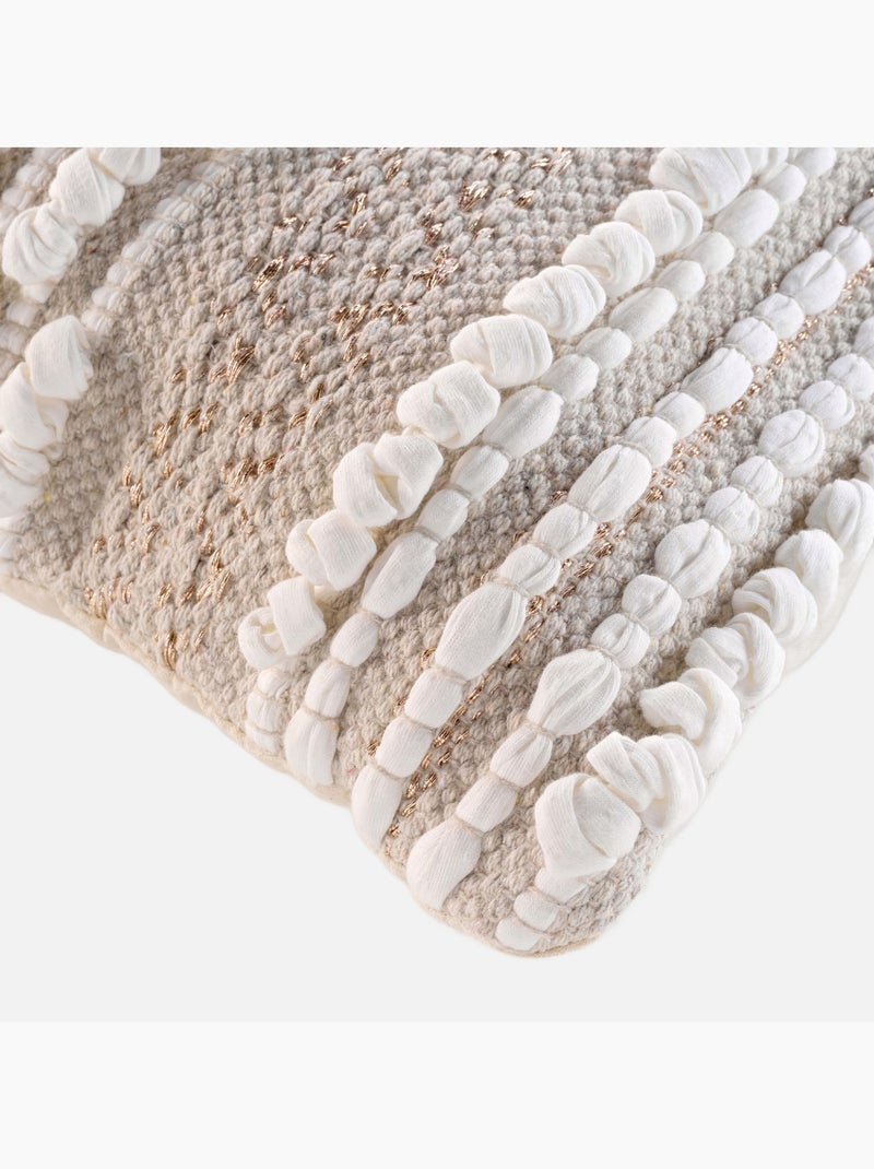 Cuscino sfoderabile in policotone con ricamo e fili metallici Beige conchiglia - Kiabi
