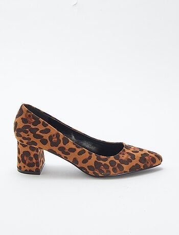 Décolleté con tacco quadrato e motivo leopardato