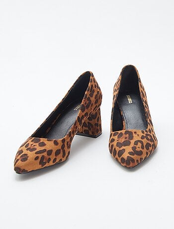 Décolleté con tacco quadrato e motivo leopardato