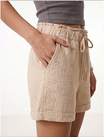 Deliziosi mini shorts a vita alta con coulisse e dettaglio di rilegatura istanbul