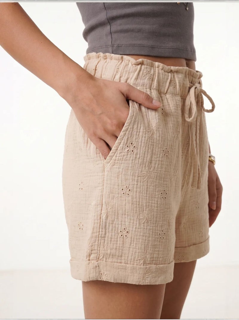 Deliziosi mini shorts a vita alta con coulisse e dettaglio di rilegatura istanbul Beige argilla - Kiabi