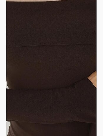 Elegante top aderente con scollo a barca e maniche lunghe hiccup