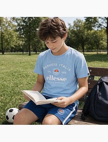 Ellesse - Completo bambino pratico e alla moda composto da due t shirt e un pantaloncino