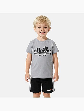 Ellesse - Completo bambino pratico e alla moda composto da due t shirt e un pantaloncino