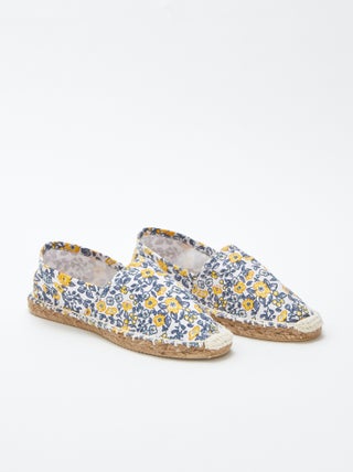 Espadrillas con motivo a fiori