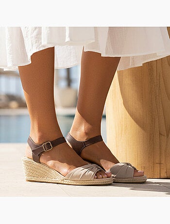 Espadrillas con tacco di 6 cm e punta aperta con fiocco Isotoner