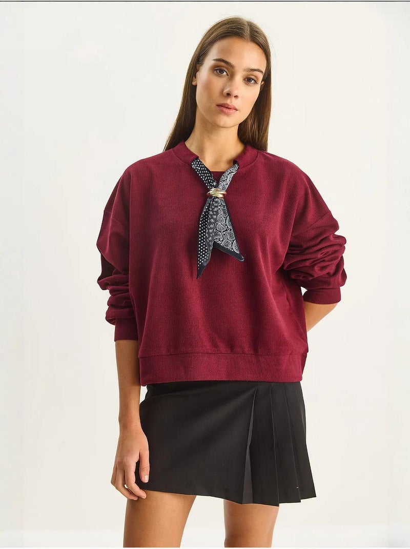 Felpa a girocollo a costine con dettaglio accessorio foulard lucci Rosso bordeaux - Kiabi