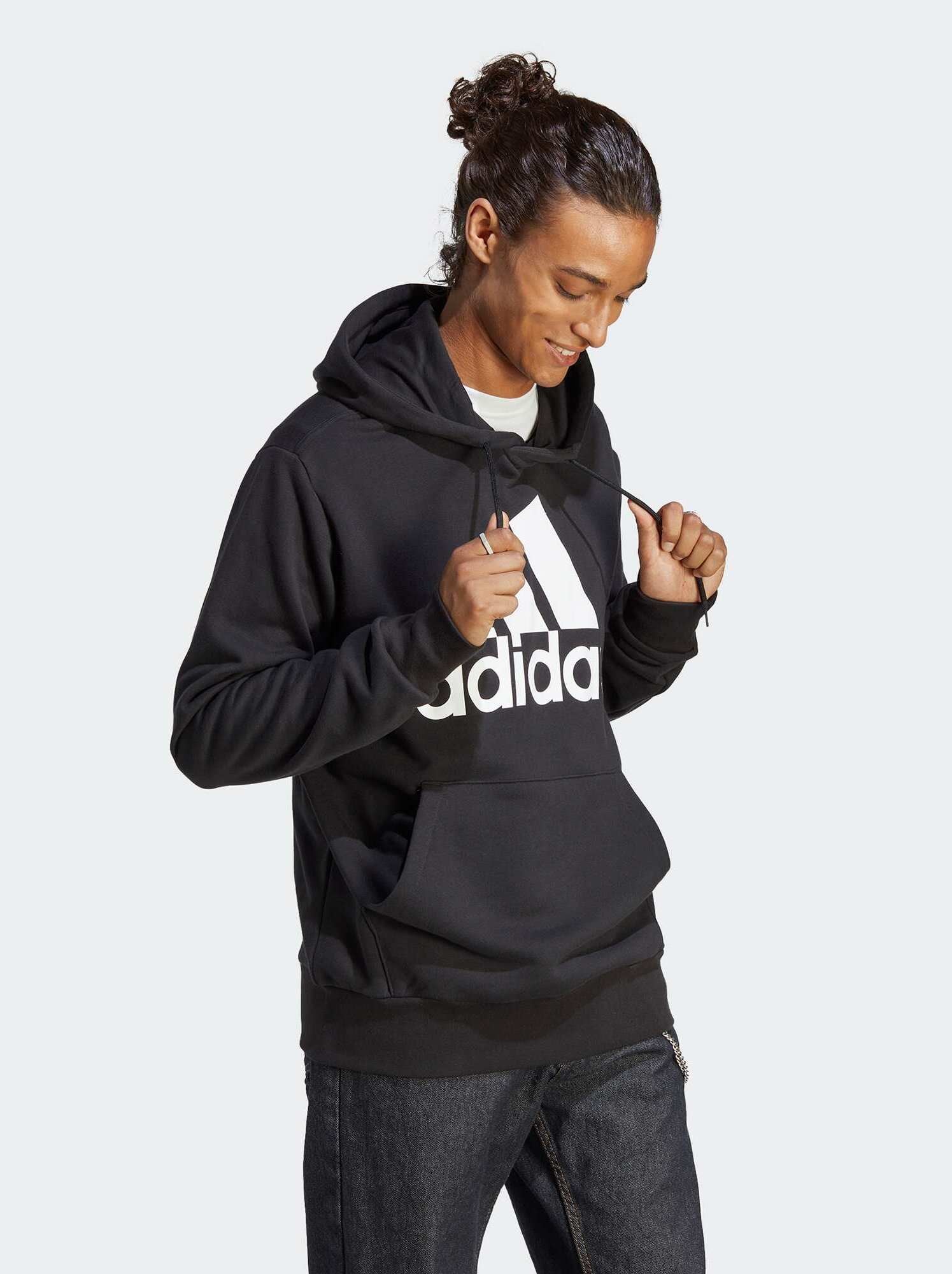 Felpa adidas nera con cappuccio best sale