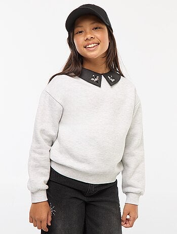 Felpa ampia con collo a strass